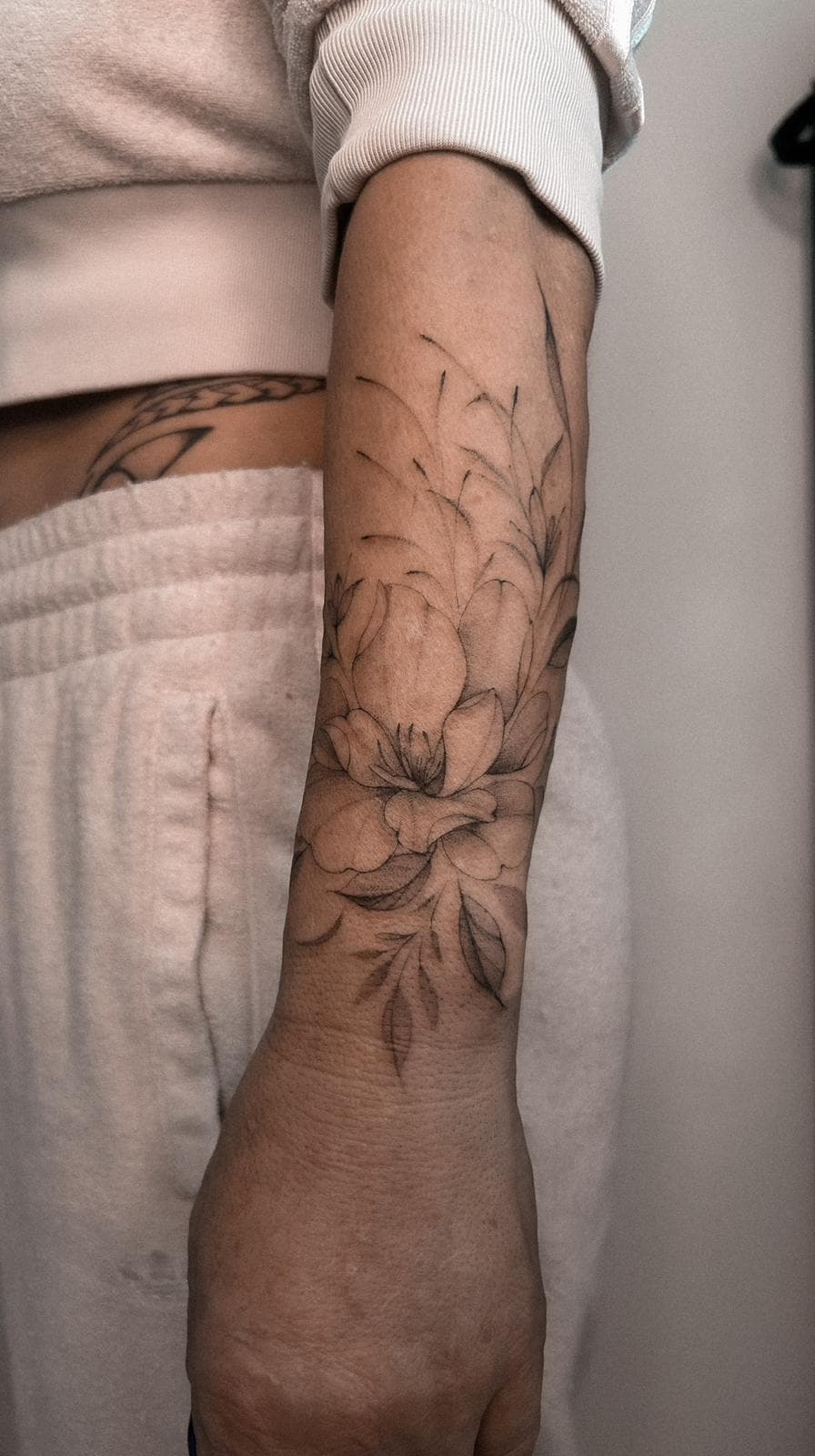 Татуировка тонкая линия · работа 12 · Александра, Kraska Tattoo, Ришон-ле-Цион