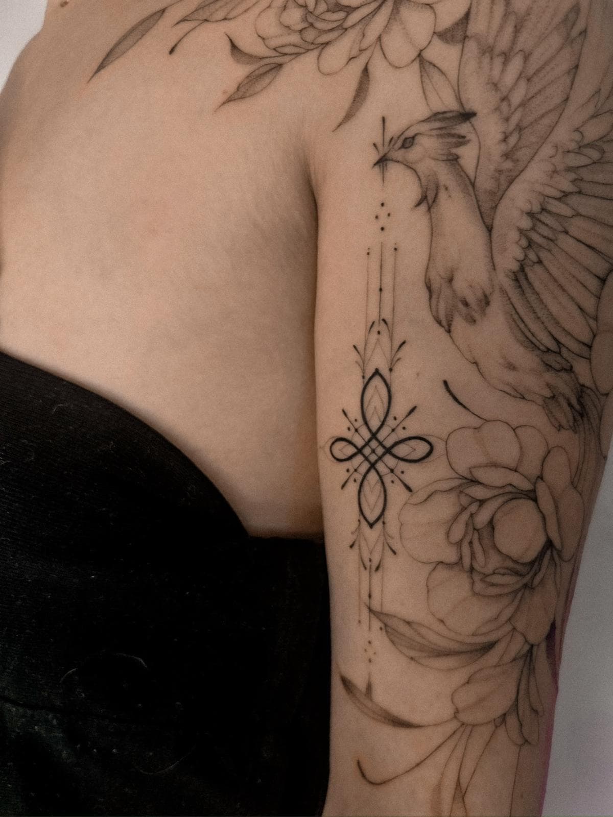 Татуировка тонкая линия · работа 15 · Александра, Kraska Tattoo, Ришон-ле-Цион