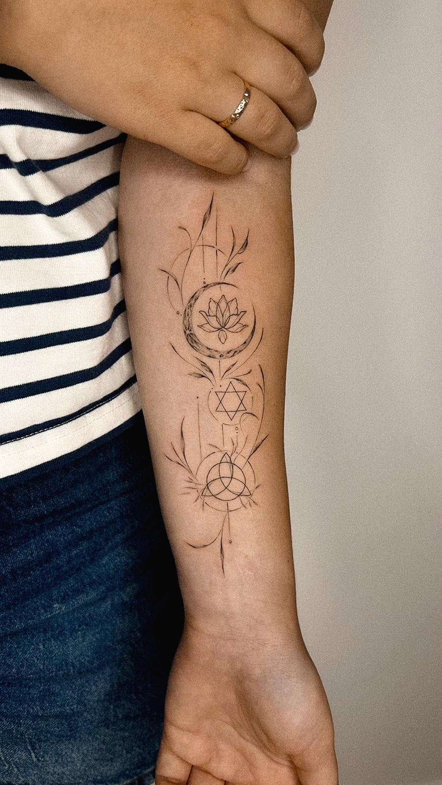Татуировка тонкая линия · работа 32 · Александра, Kraska Tattoo, Ришон-ле-Цион